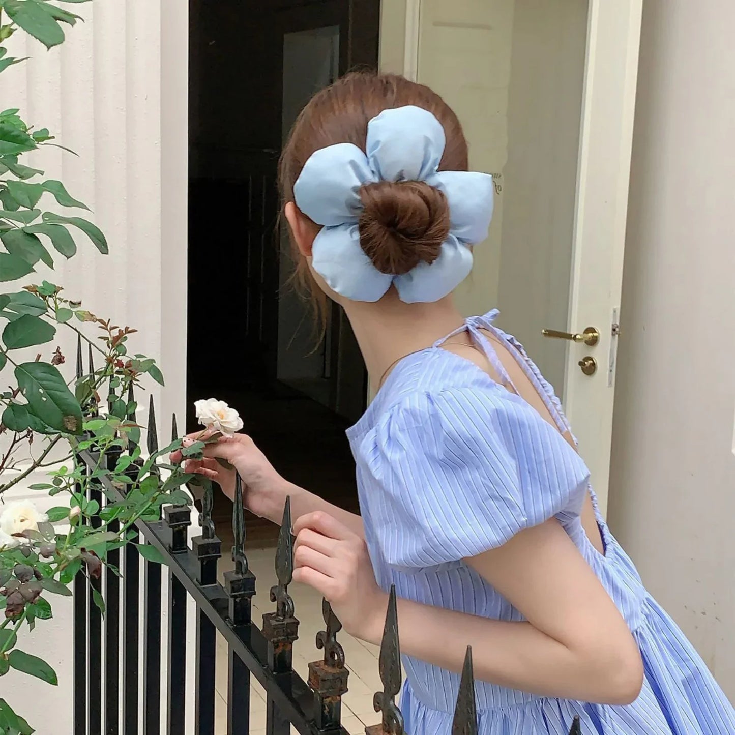 1PC Large Satin Flower Hair Scrunchies,Chic Blossom - Shaped Hair Ties,Multiple Colors for Women'S Stylish Updos
