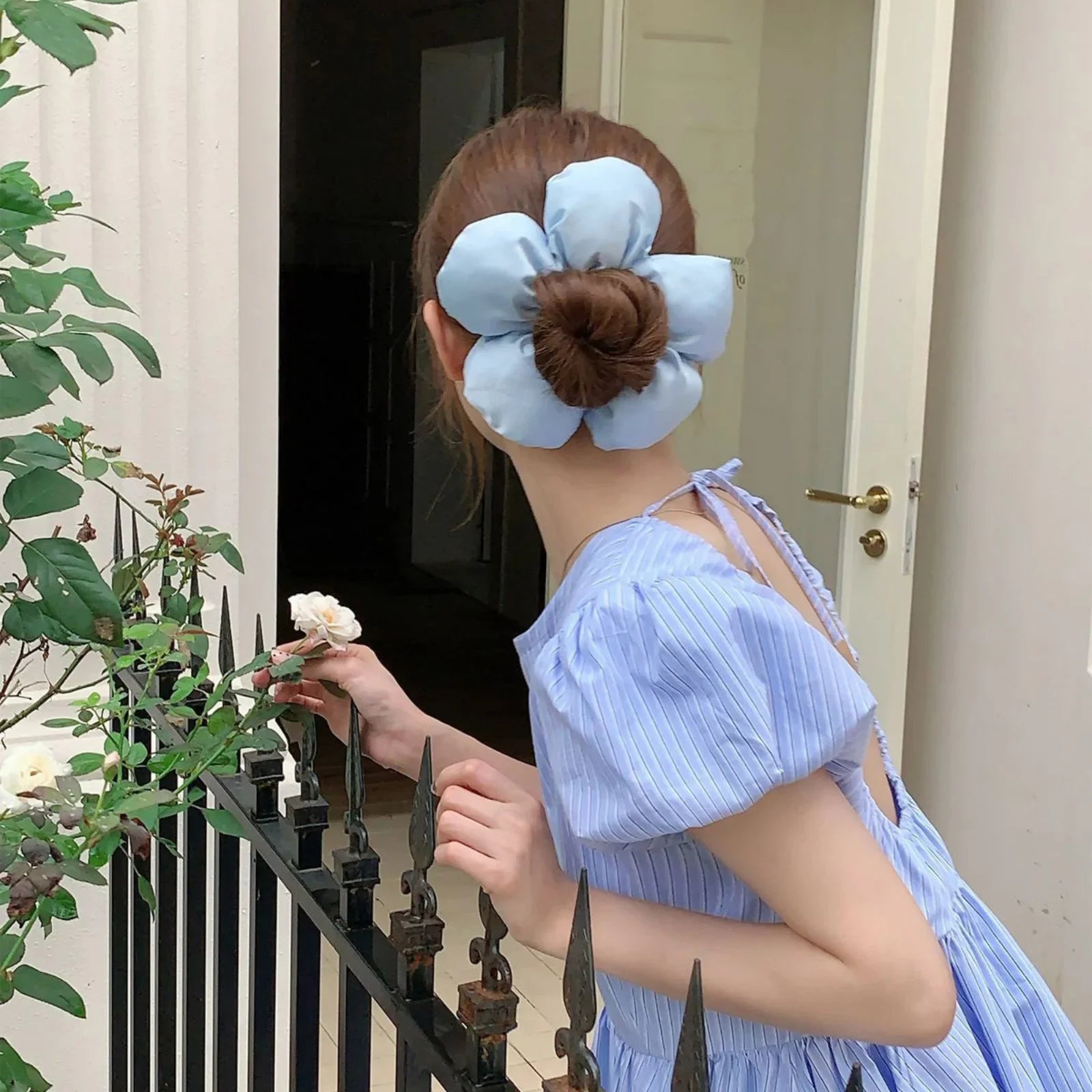 1PC Large Satin Flower Hair Scrunchies,Chic Blossom - Shaped Hair Ties,Multiple Colors for Women'S Stylish Updos